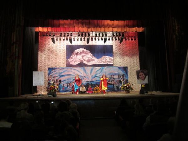 Индийский танец Махамайа Махакали (в исполнении танцовщиц 