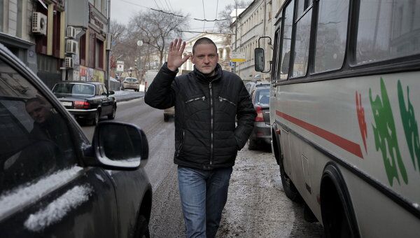 Удальцов явился в суд на слушания по делу о неповиновении полицейским