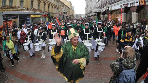 Парад в честь Дня Святого Патрика в Москве. Архив