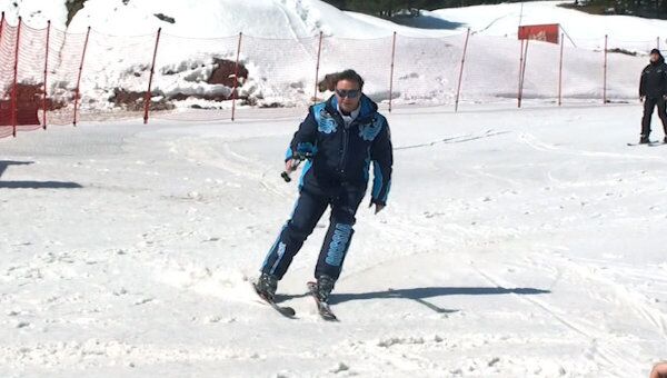 Полпред Хлопонин испытал первую горнолыжную трассу курорта Архыз