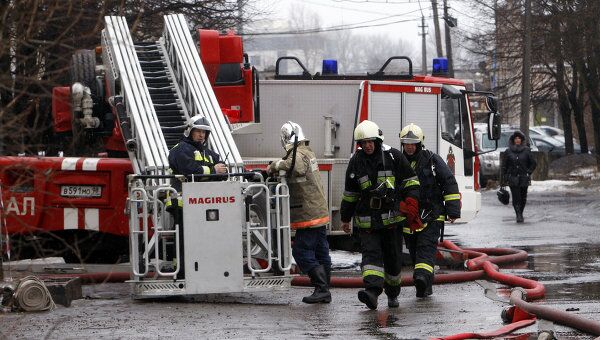 Пожар в административно-производственном здании в Приморском районе