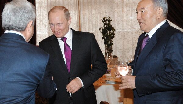 В.Путин принял участие в беседе глав государств–членов ЕврАзЭС, прошедшей в неформальной обстановке в одном из подмосковных ресторанов