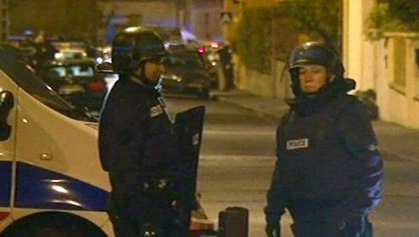 Полиция готовится к захвату подозреваемого в нападении на колледж в Тулузе