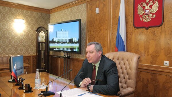 Дмитрий Рогозин проводит совещание с военными учеными в Москве