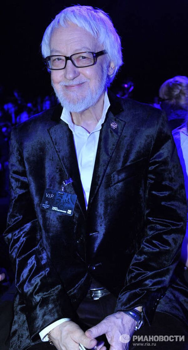 Показ Slava Zaitsev в рамках Mercedes-Benz Fashion Week Russia Показ Slava Zaitsev в рамках Mercedes-Benz Fashion Week Russia