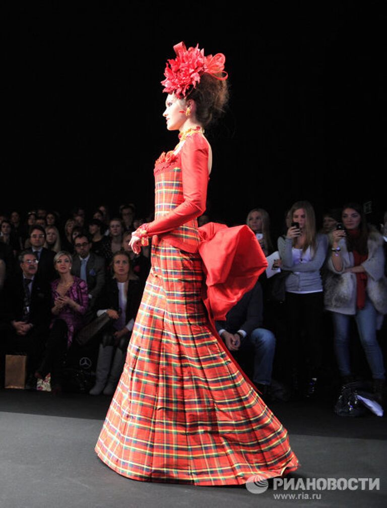 Показ Slava Zaitsev в рамках Mercedes-Benz Fashion Week Russia