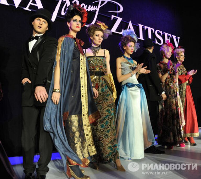 Показ Slava Zaitsev в рамках Mercedes-Benz Fashion Week Russia