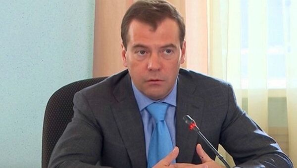 Медведев предложил варианты преодоления кризиса доверия общества к власти