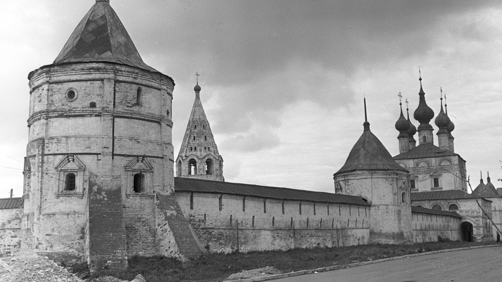 Михайло-Архангельский монастырь в Юрьеве-Польском - РИА Новости, 1920, 25.09.2020