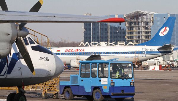 Boeing 737авиакомпании Белавиа в аэропорту Внуково