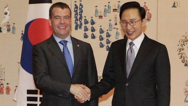 Президент РФ Д.Медведев встретился с президентом Южной Кореи Ли Мен Баком