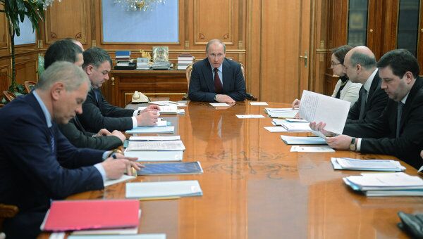 Премьер-министр РФ В.Путин провел заседание комиссии ФЦП