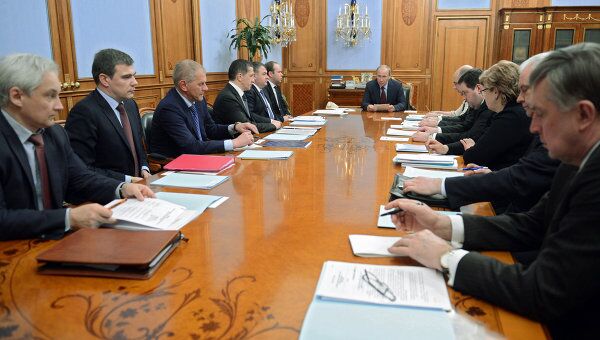 Премьер-министр РФ В.Путин провел заседание комиссии ФЦП