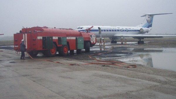 Учения пожарных и спасателей в калининградском аэропорту Храброво