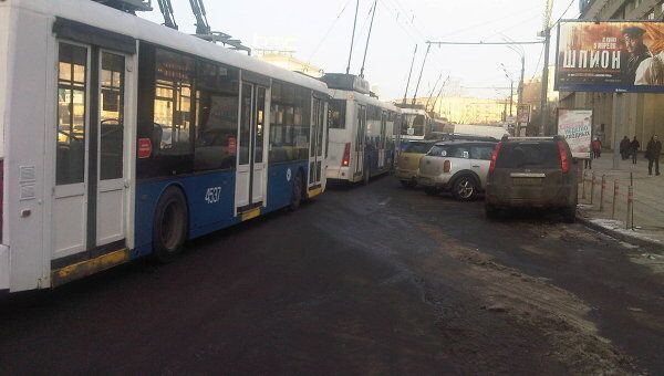 Троллейбусы на Зубовском