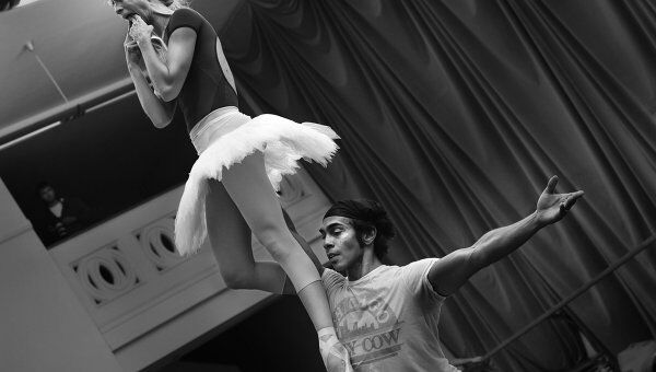 Репетиции артистов мирового балета в Москве