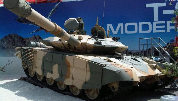 Модернизированный танк Т-90С. Архивное фото