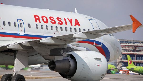 Самолет Airbus A319 в аэропорту Домодедово. Архив