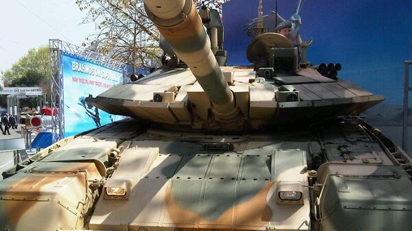 Модернизированный танк Т-90С . Архивное фото