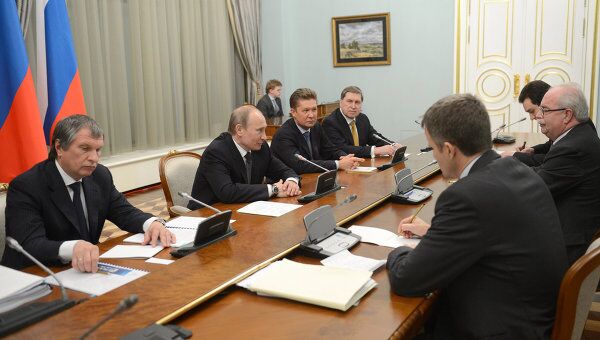 Премьер-министр РФ В.Путин провел встречу с президентом Статойл АСА Х.Лундом и президентом Тоталь К.де Маржери