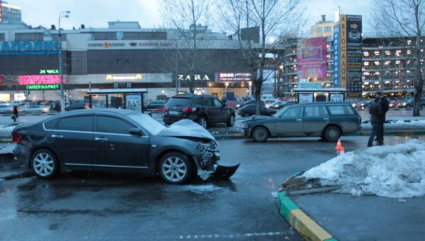 Семь автомобилей пострадали в ДТП на юге Москвы
