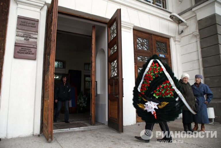 Похороны майора Сергея Солнечникова в городе Волжском