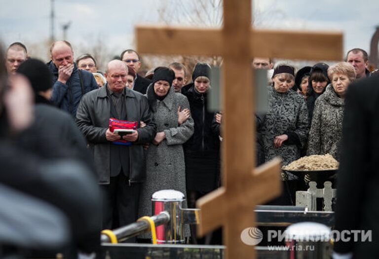 Похороны майора Сергея Солнечникова в городе Волжском