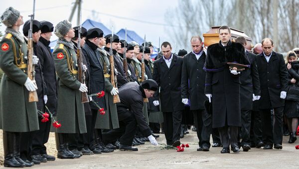 Похороны майора Сергея Солнечникова в городе Волжском