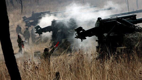 Стрельбы артиллерийских батарей на Сергеевском полигоне. Архивное фото