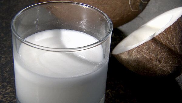 Как приготовить кокосовое молоко. Видеоинструкция