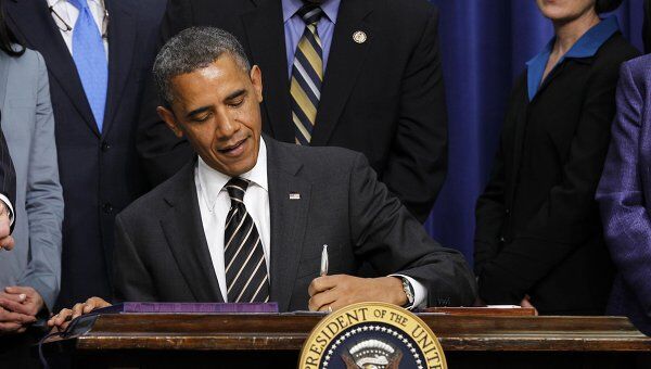 Обама подписал исторический закон о запрете инсайдерских сделок для парламентариев