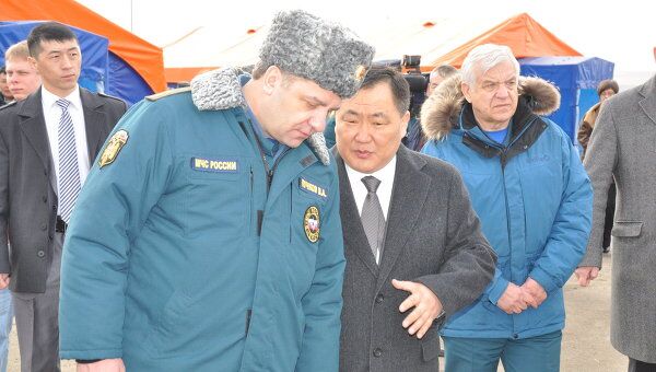 Замглавы МЧС Владимир Пучков инспектирует палаточный эвакуационный лагерь на 1,125 мест в Туве