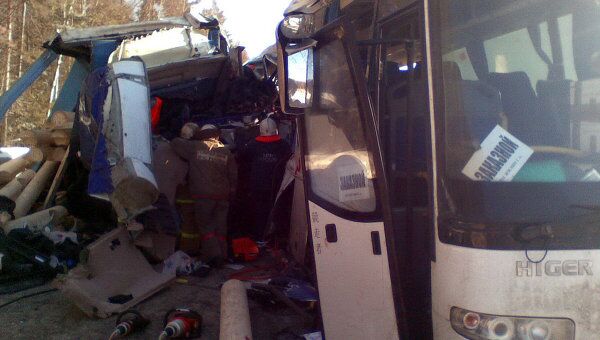 Автобус и грузовик столкнулись в Нижегородской области, трое погибли