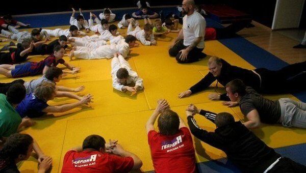 Урок физкультуры для московских школьников