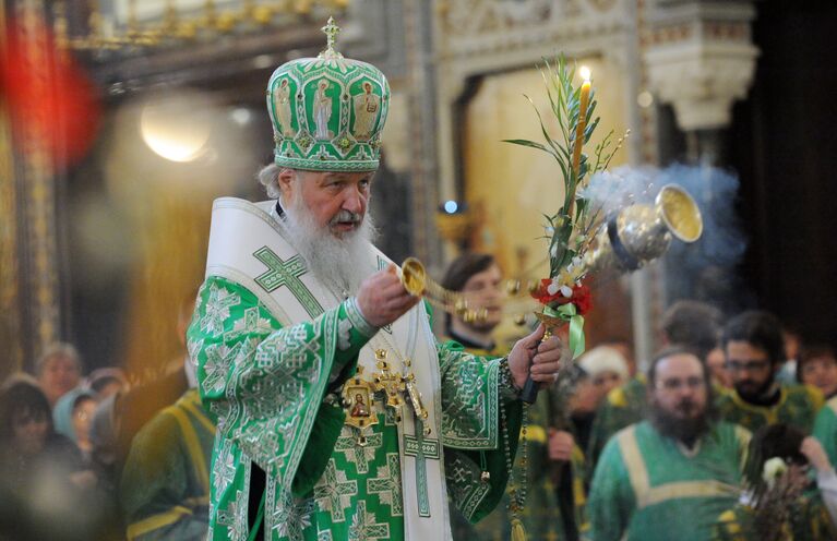 Патриарх Московский и всея Руси Кирилл освятил вербы Патриарх Московский и всея Руси Кирилл освятил вербы