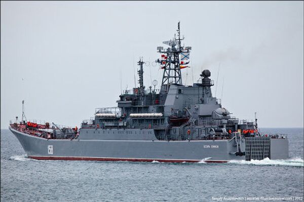 Цезарь Куников (БДК-64) - большой десантный корабль проект