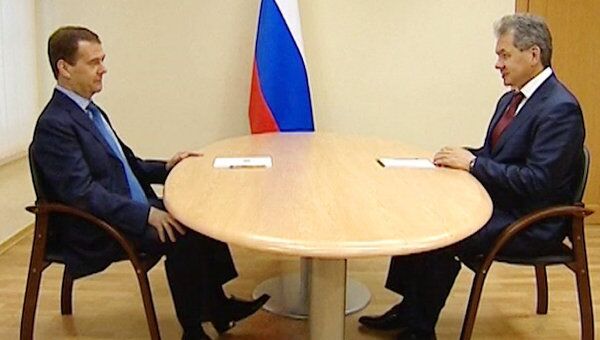 Медведев поблагодарил уходящего и напутствовал нового главу Подмосковья