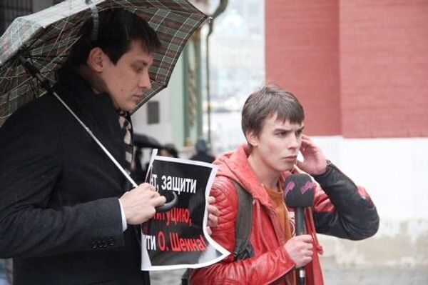 Участники московского пикета решили присоединиться к голодающим в Астрахани Гудков