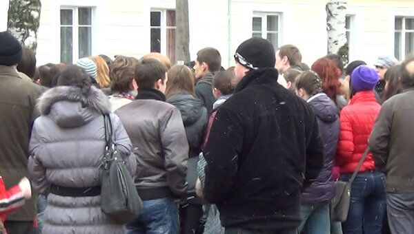 Гусевцы вышли на улицы с требованием наказать школьниц, избивших подругу