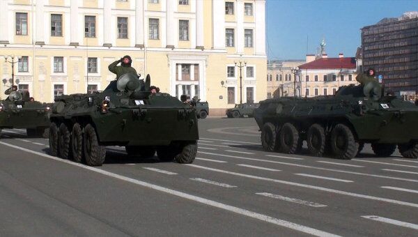 Первая репетиция парада в Санкт-Петербурге. Кадры с Дворцовой площади 