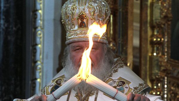 Патриарх Московский и всея Руси Кирилл во время праздничного Пасхального богослужения