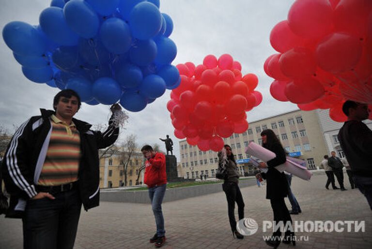 Митинг в поддержку избранного мэра Астрахани Михаила Столярова