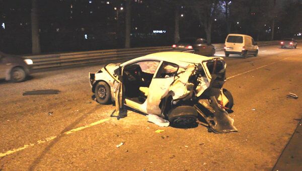 Шесть автомобилей столкнулись юге Москвы, пострадали три человека
