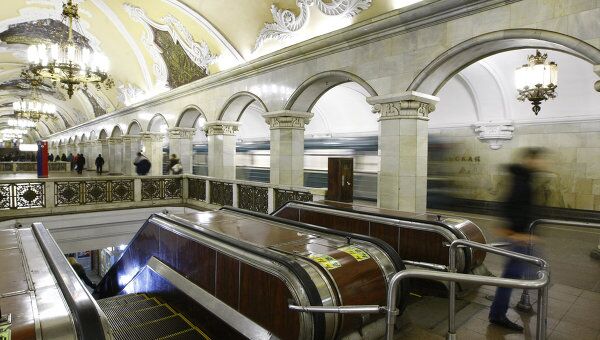 10 человек пострадали из-за остановки эскалатора в метро Москвы