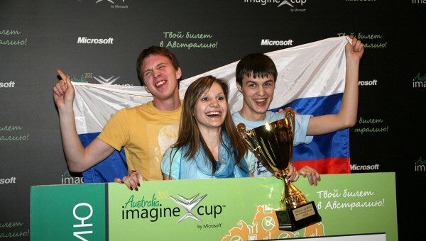 Победители российского этапа конкурса Imagine Cup - команда из Томского государственного университета систем управления и радиоэлектроники с проектом МD Voice. 