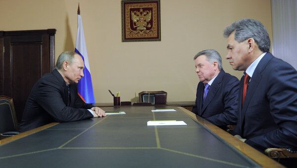 Премьер-министр РФ В.Путин встретился с С.Шойгу и Б.Громовым