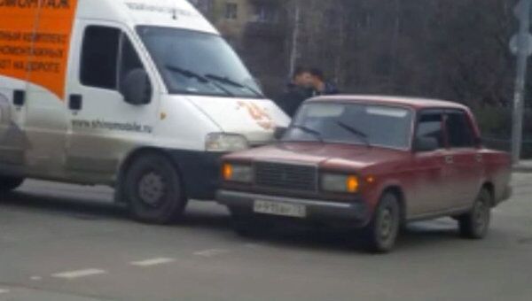 Fiat и Ваз столкнулись на западе Москвы, образовалась пробка