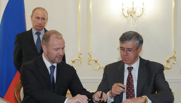 Роснефть и Экссон Мобил подписали пакет документов, конкретизирующих соглашение о стратегическом сотрудничестве
