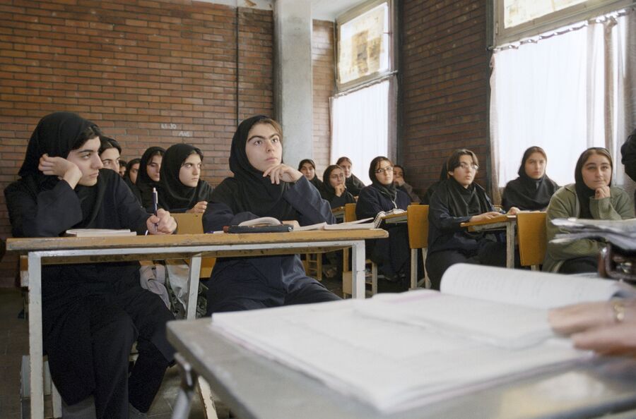 Тегеран, женская семинария