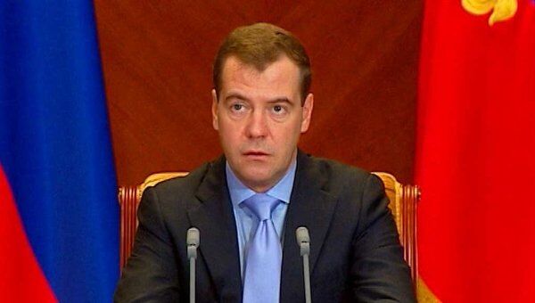 Медведев перевезет депутатов и сенаторов в новую Москву 